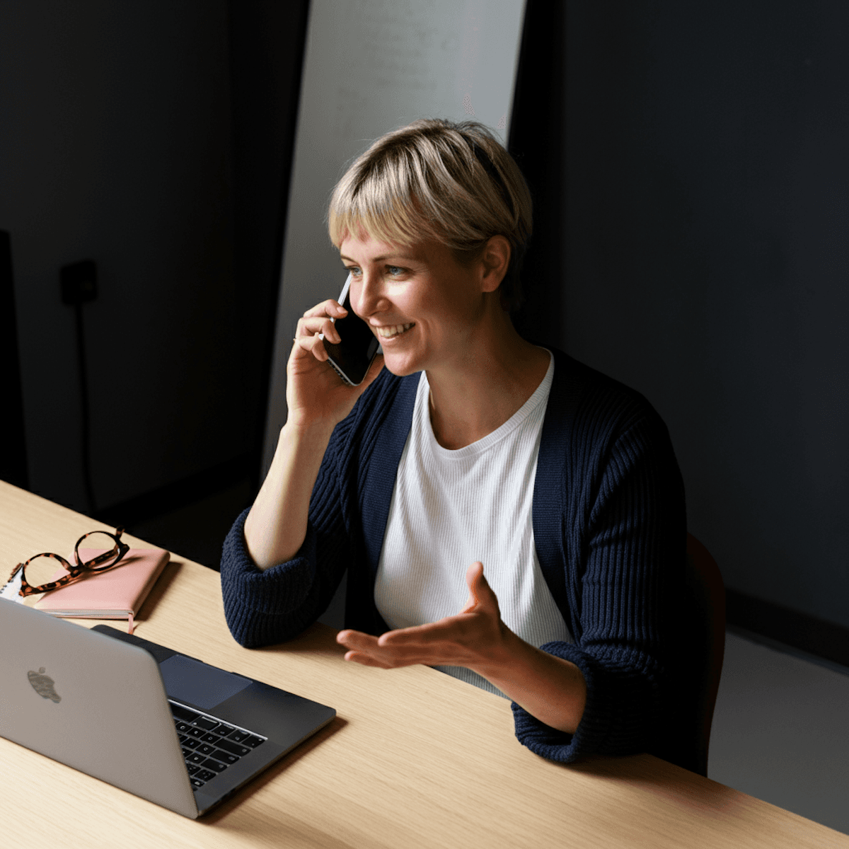 How to work with a non-designer person without miscommunication?